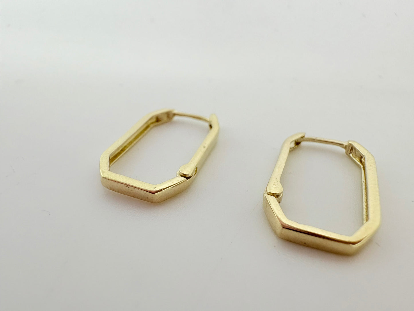 10K Gold Hoop