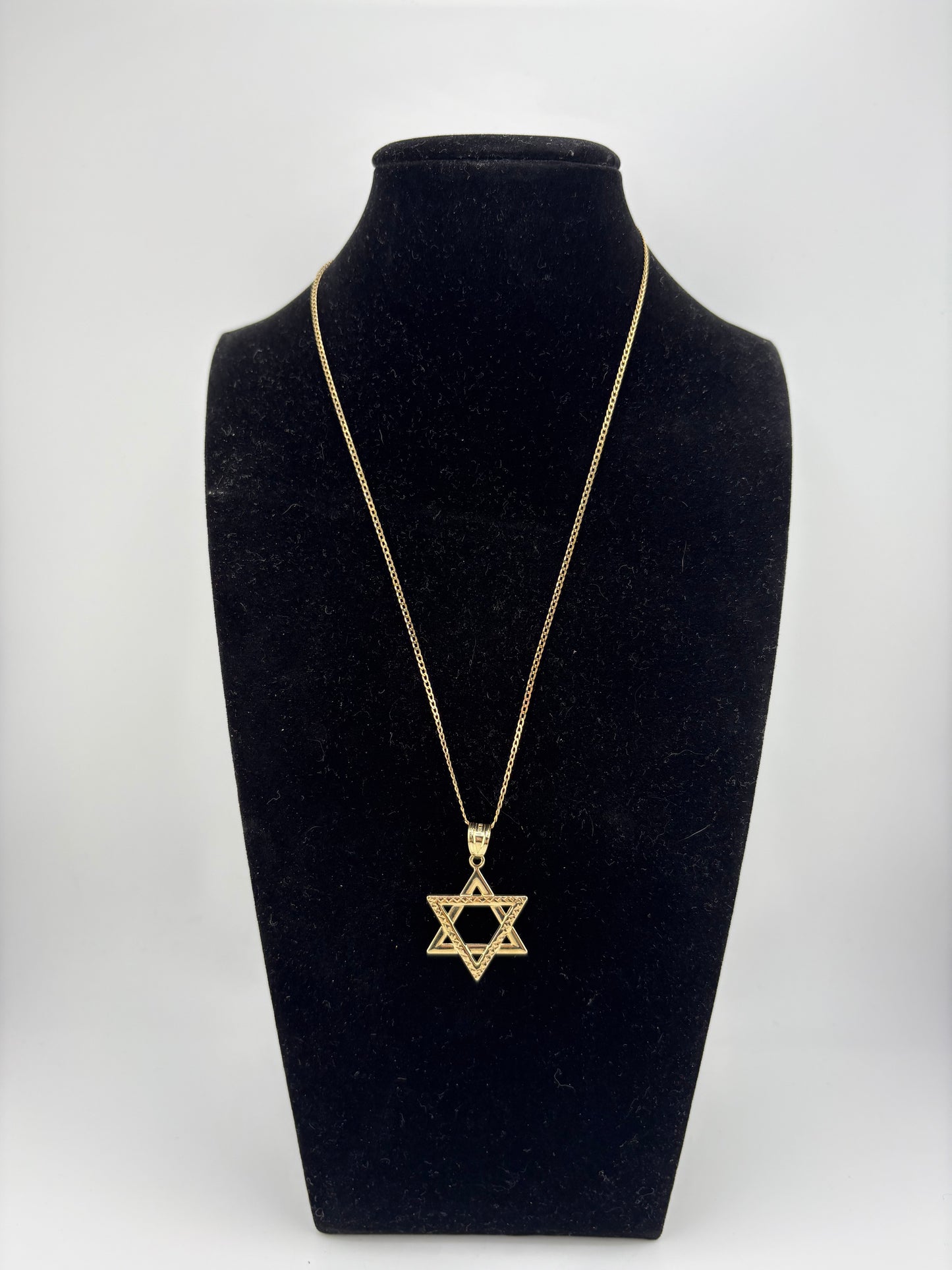 10K Necklace 18IN