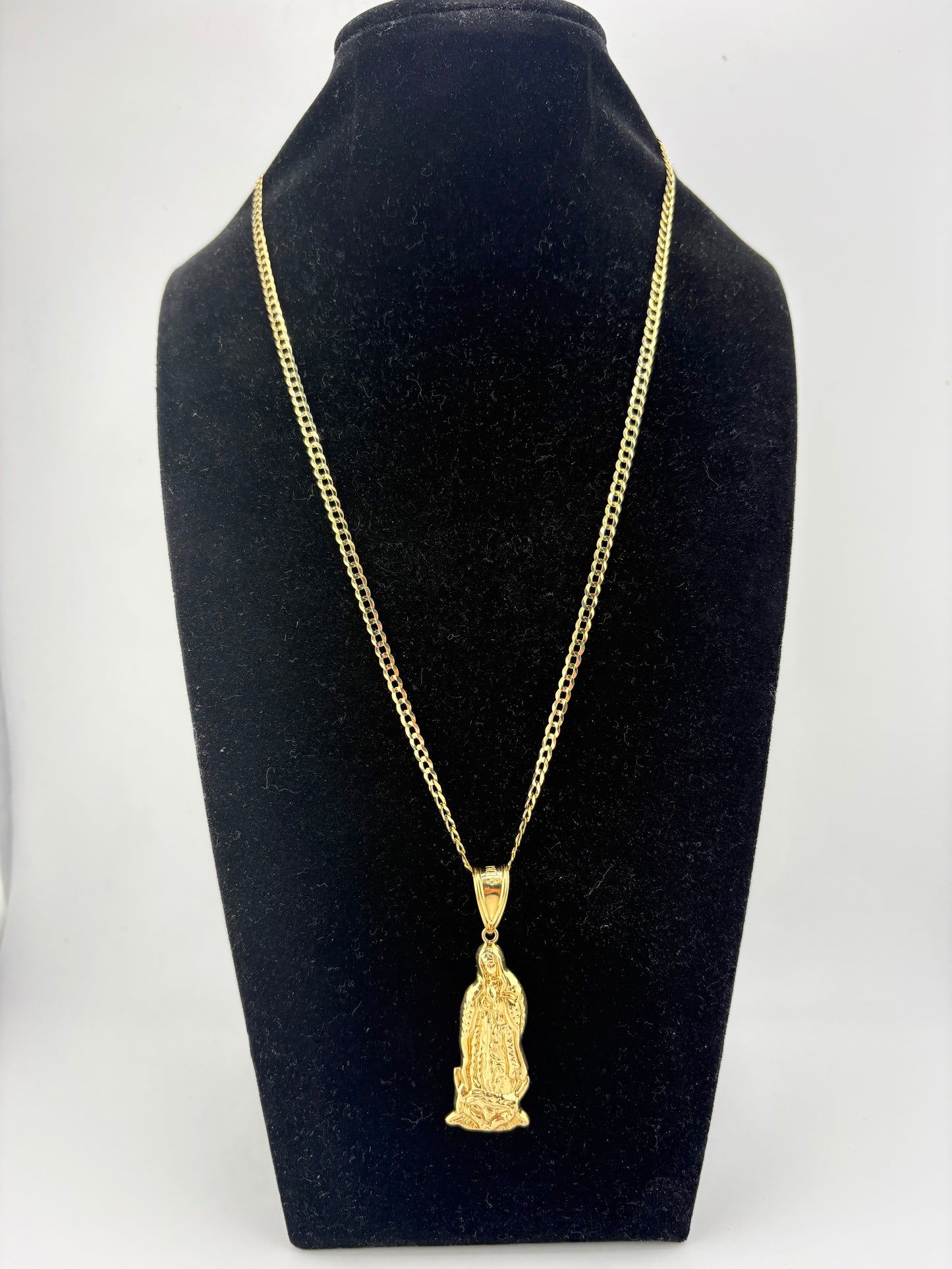 10K necklace 22IN