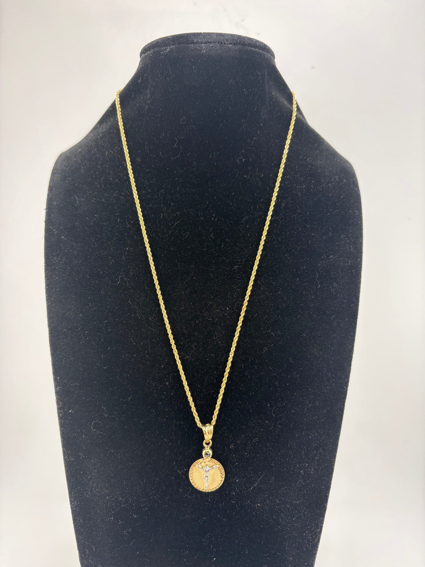 10K Necklace 18IN