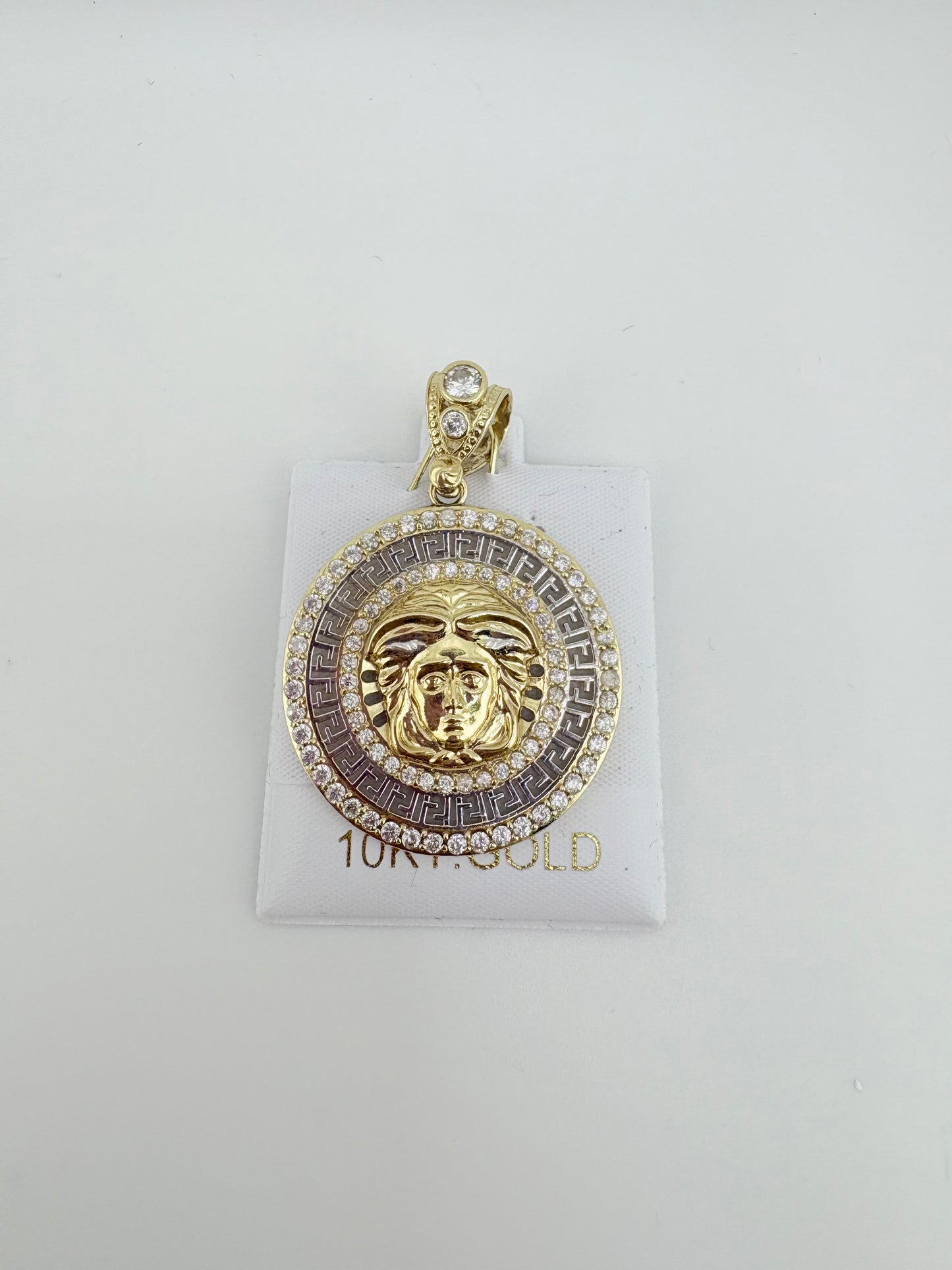 10K Pendant