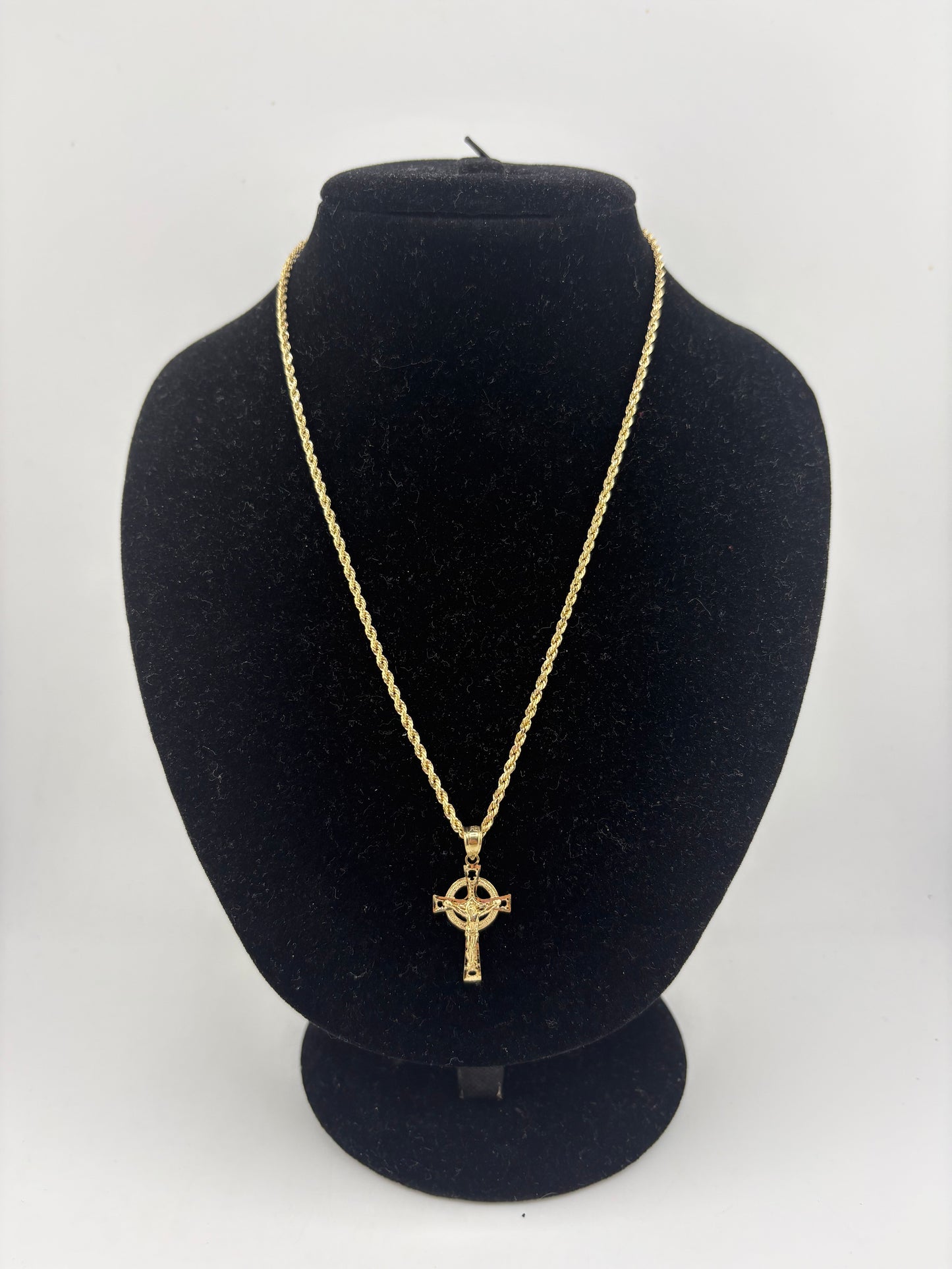 10K Necklace 18IN