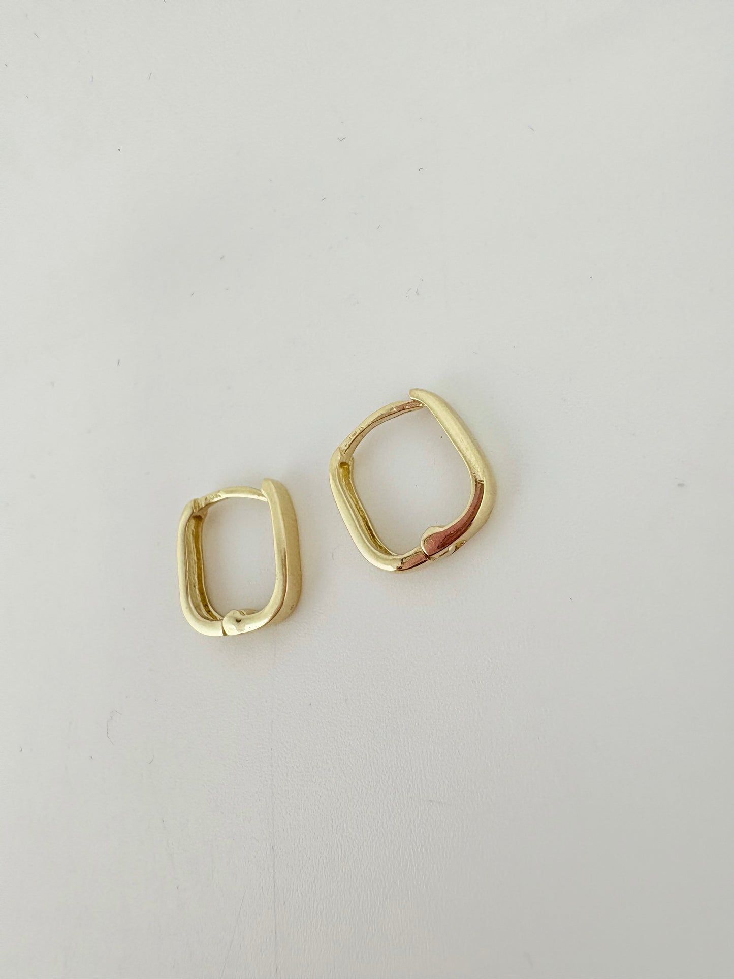 10K Gold Hoop