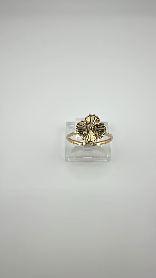 14K Clover Ring