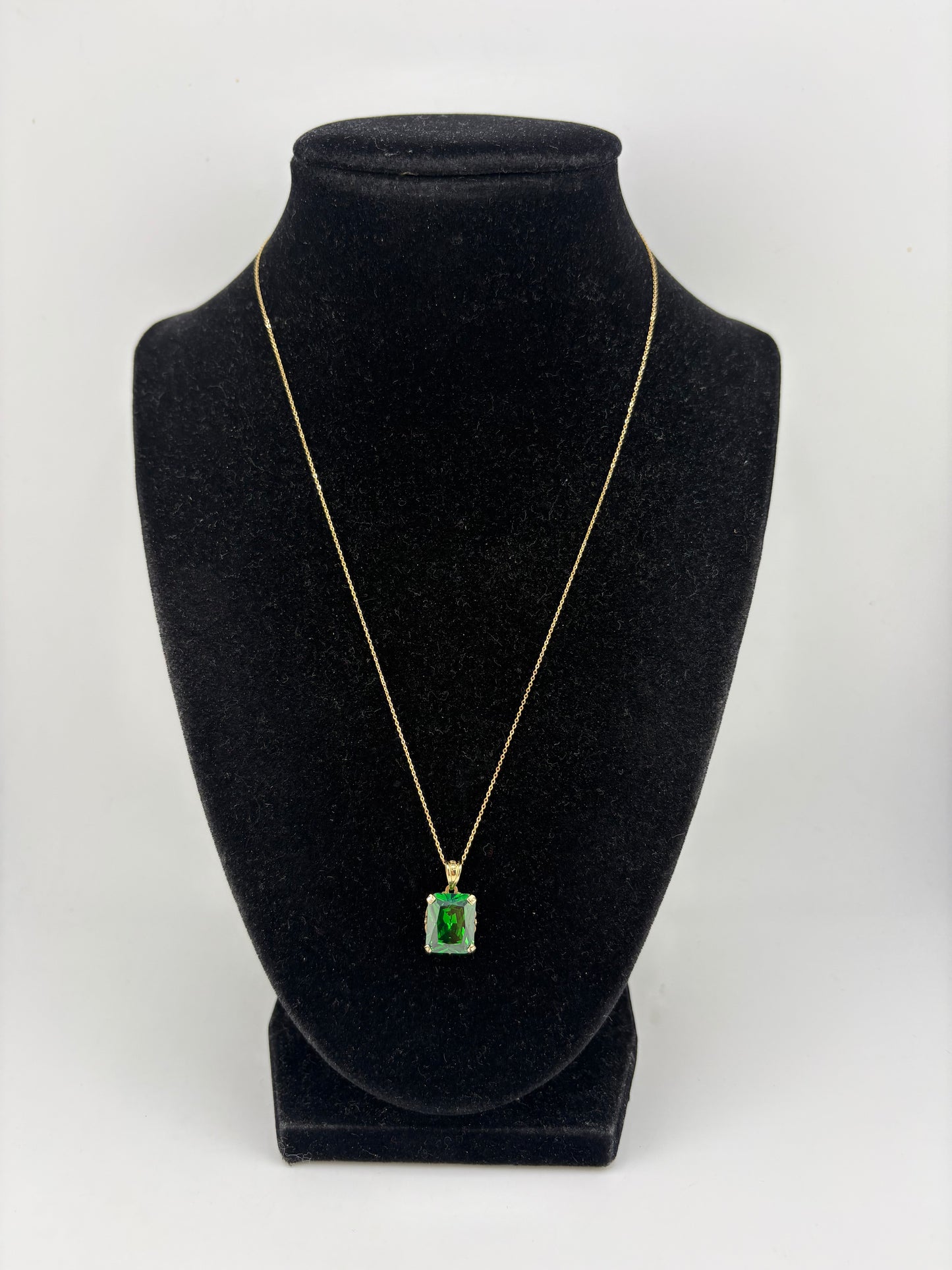 10K Necklace 18IN
