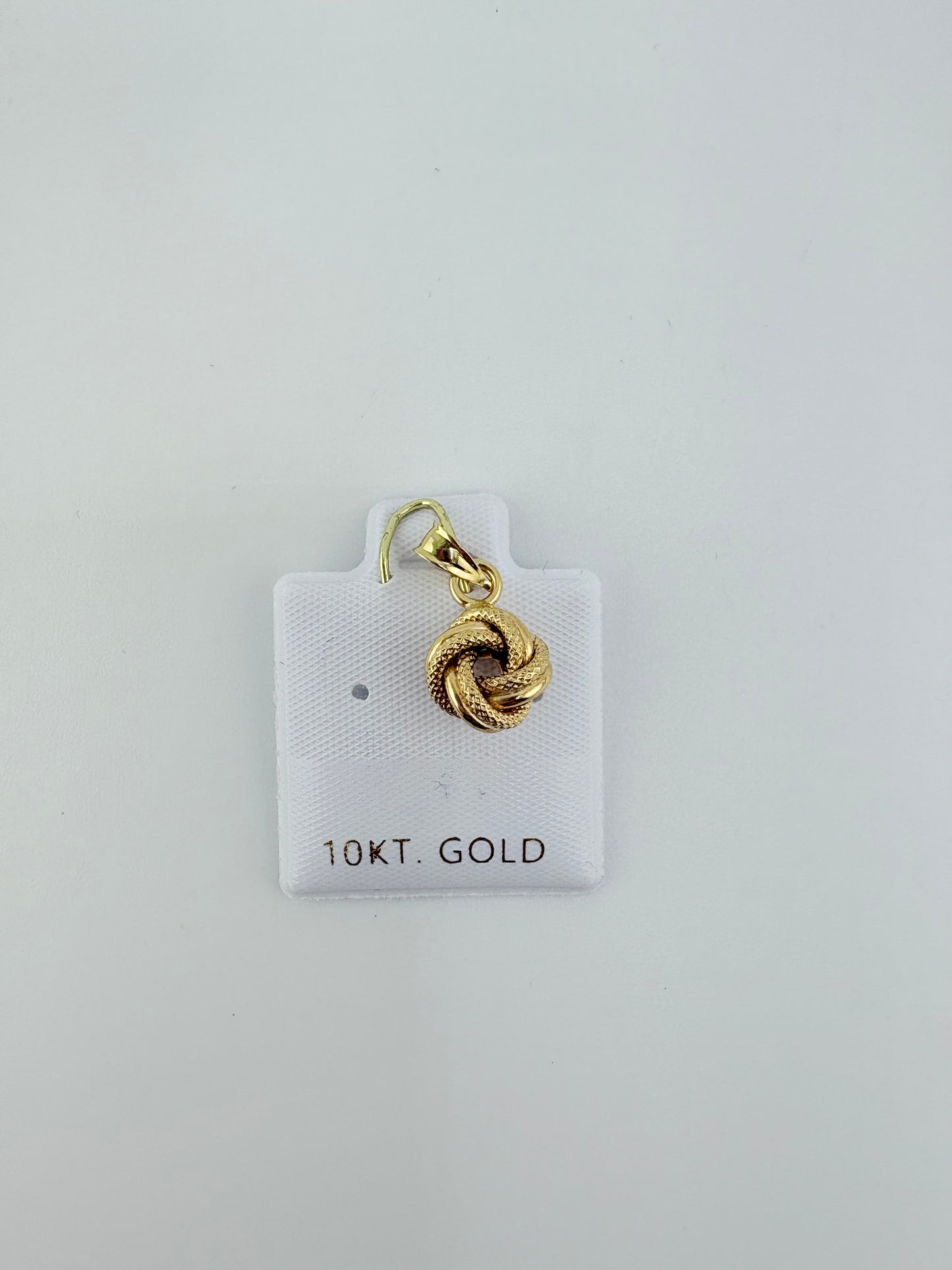 10K Pendant