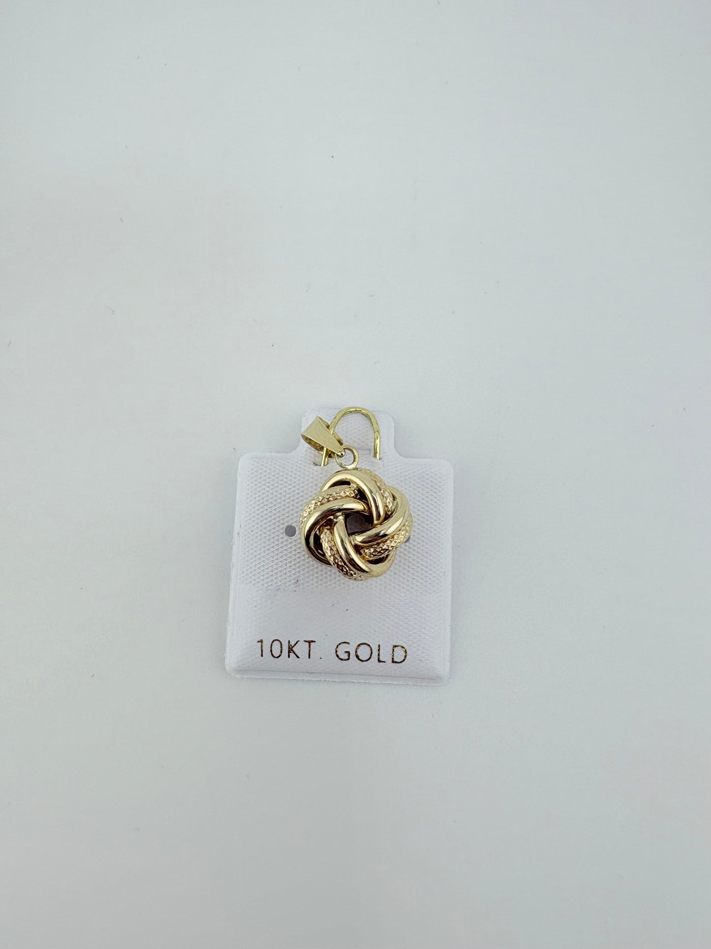 10K Pendant