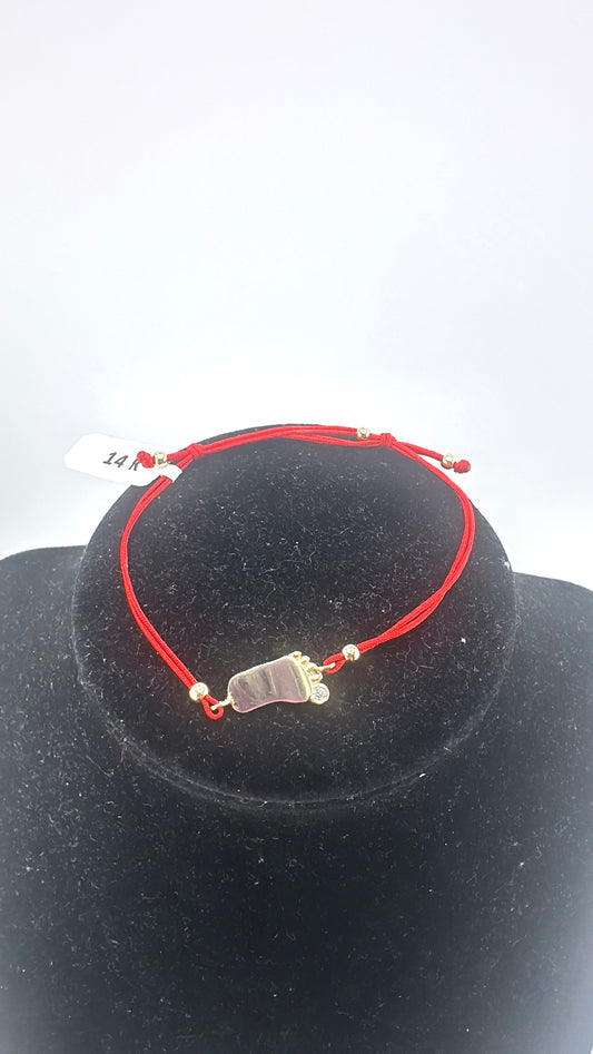 14K Hilo Rojo Bracelet