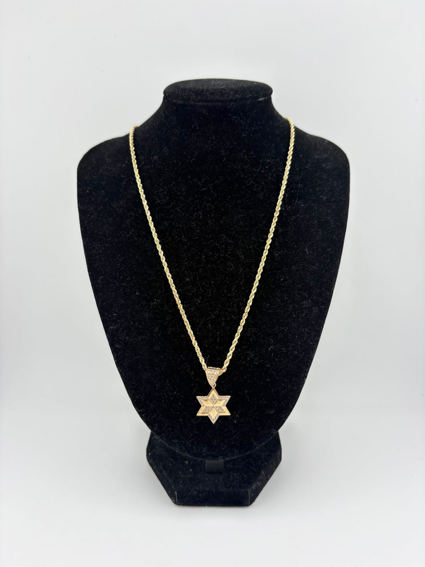 10K Necklace 18IN