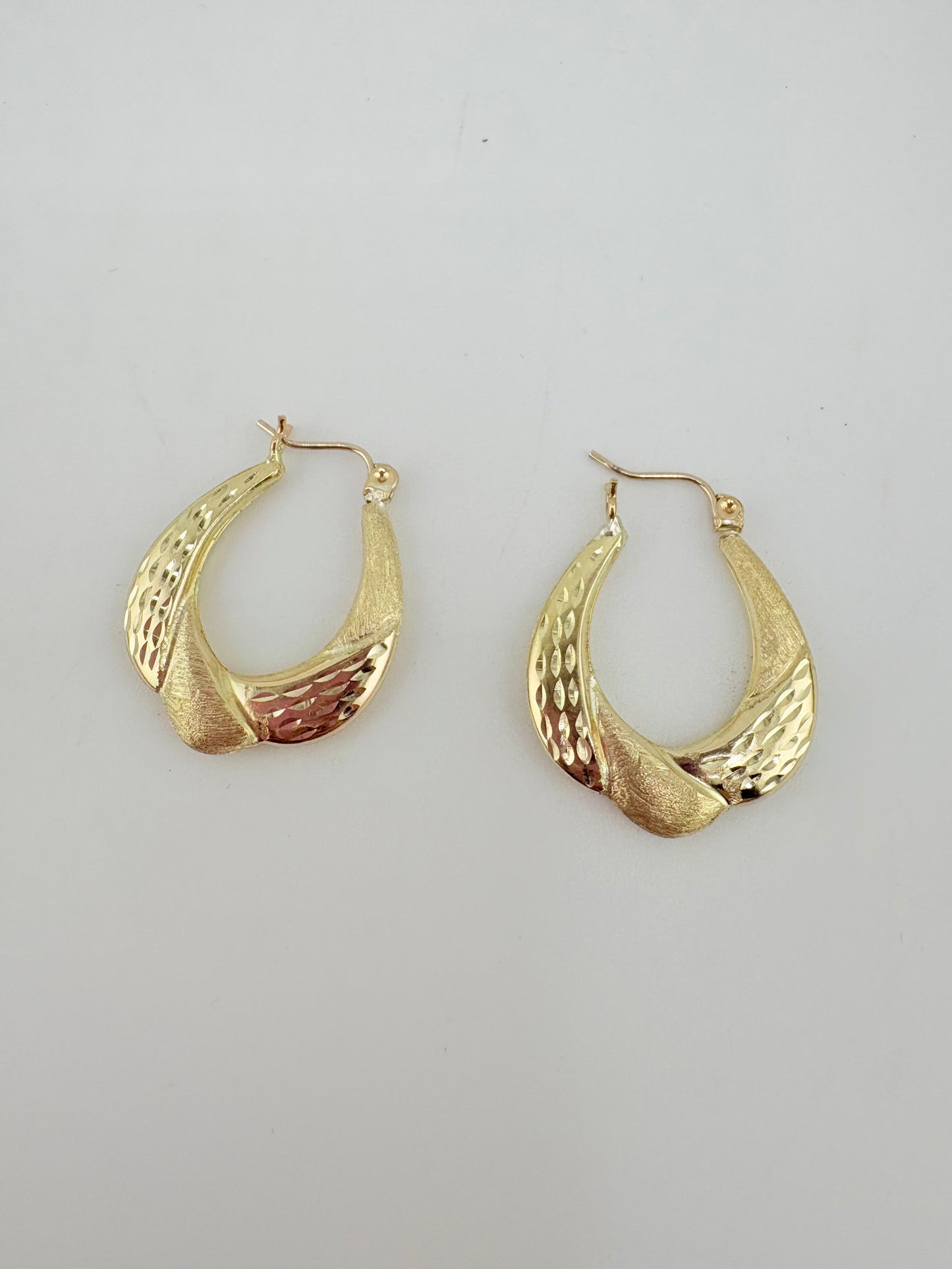 10K Gold Hoop