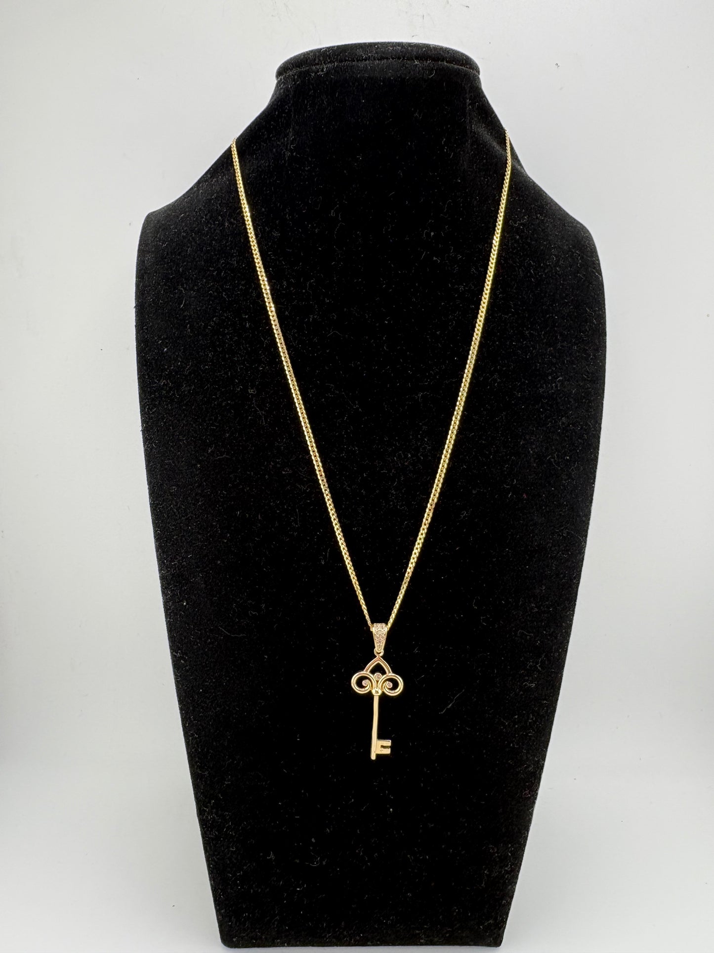 10K Necklace 18IN